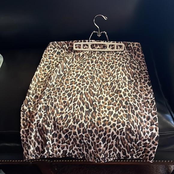 Lessors print skirt - Picture 5 of 8